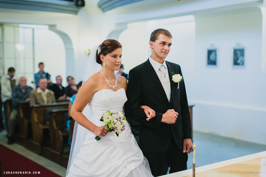 svatební fotografie obřadu na zámku Kozel