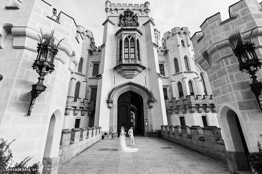 svatební fotografie na zámku Hluboká nad Vltavou